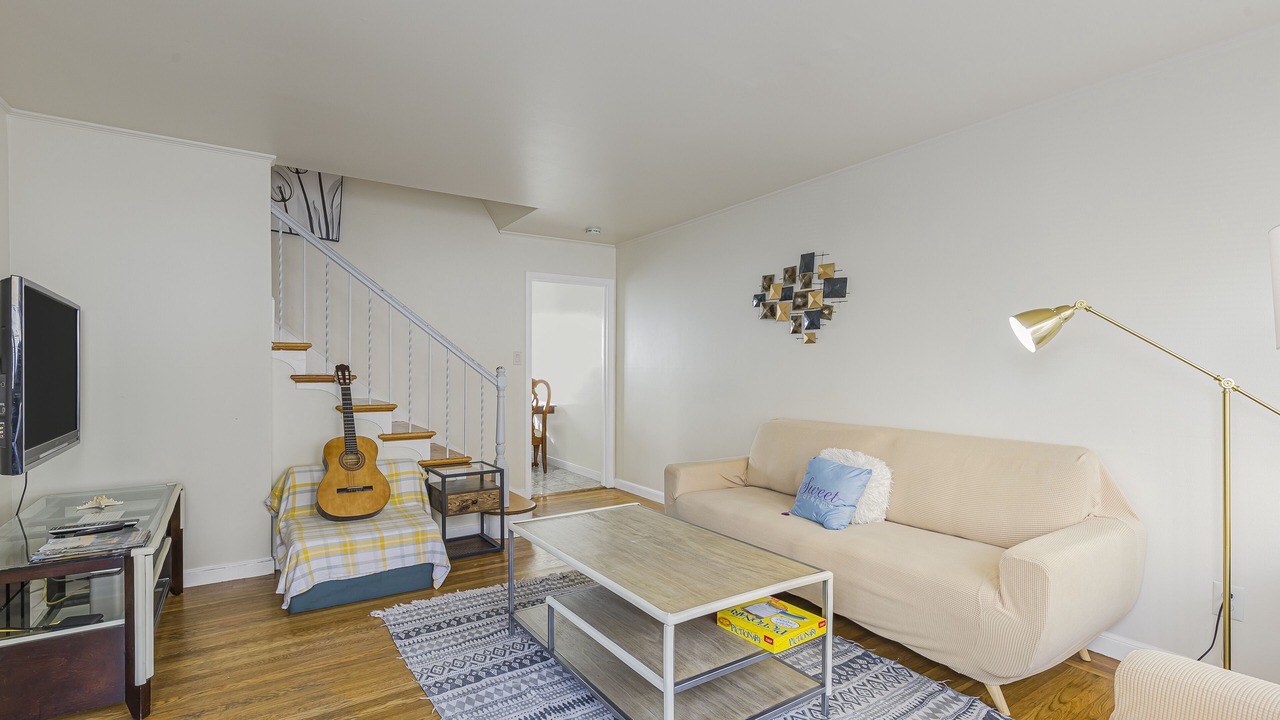 Photo of Livingroom in Daly City
