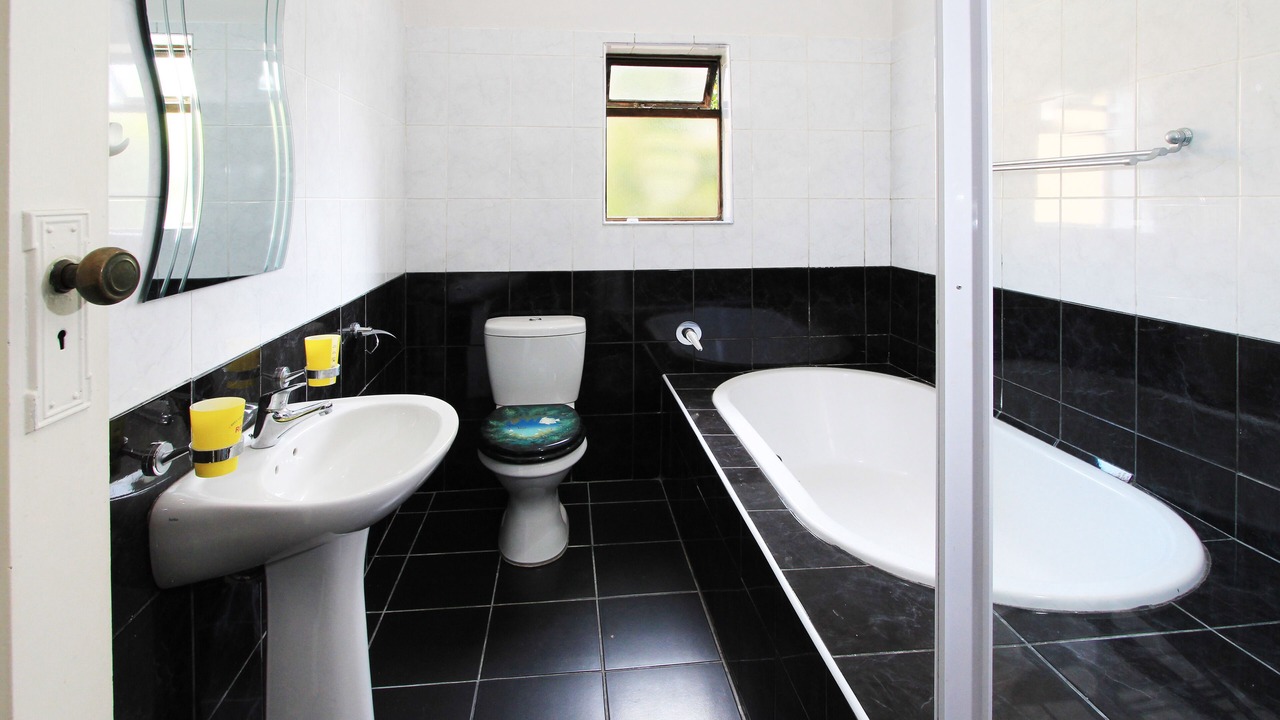 Photo of Bathroom in Rondebosch