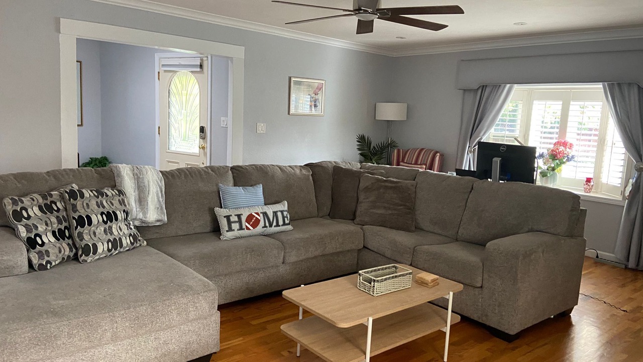 Photo of Livingroom in Cambrian Community