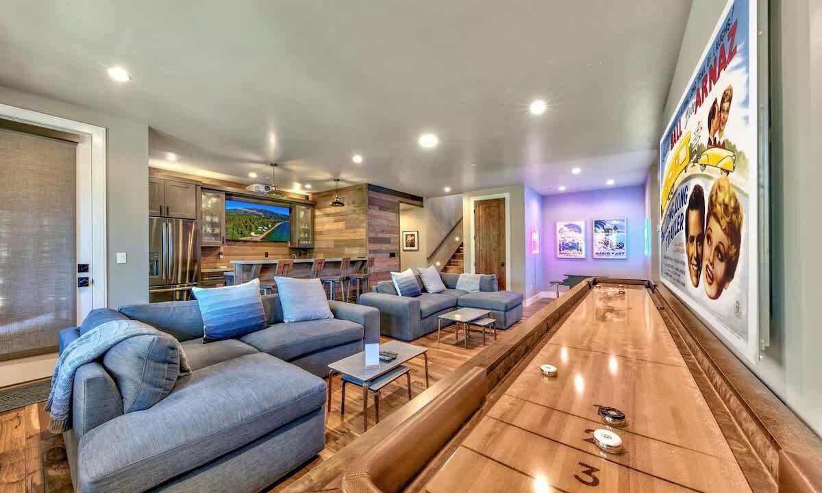 Photo of Livingroom in Montgomery Estates