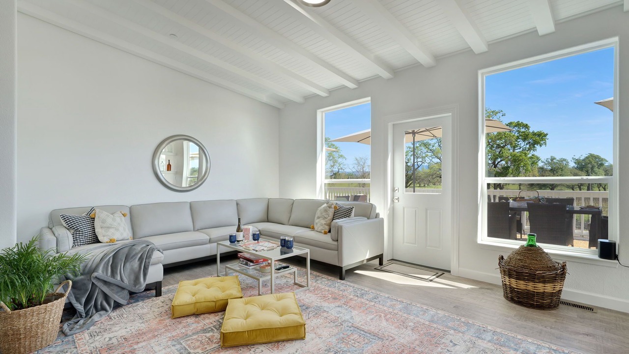 Photo of Livingroom in Windsor