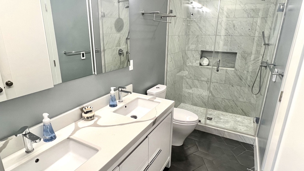 Photo of Bathroom in Outer Sunset