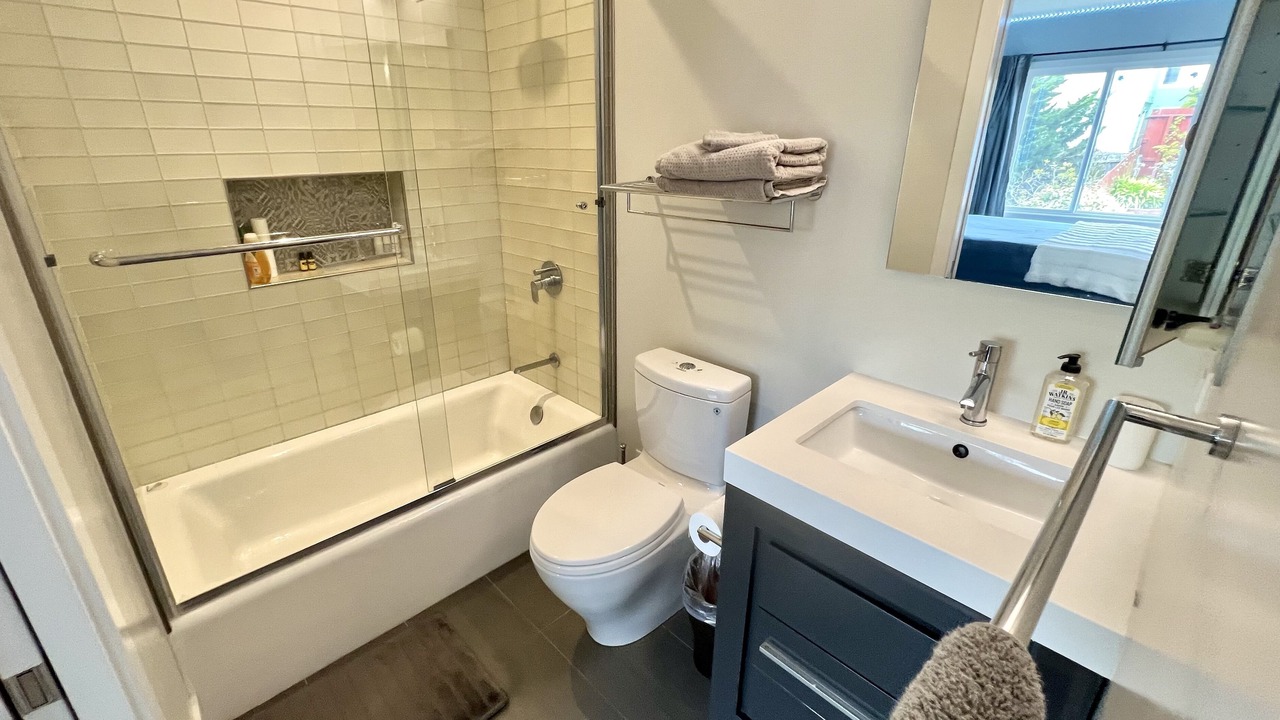 Photo of Bathroom in Outer Sunset