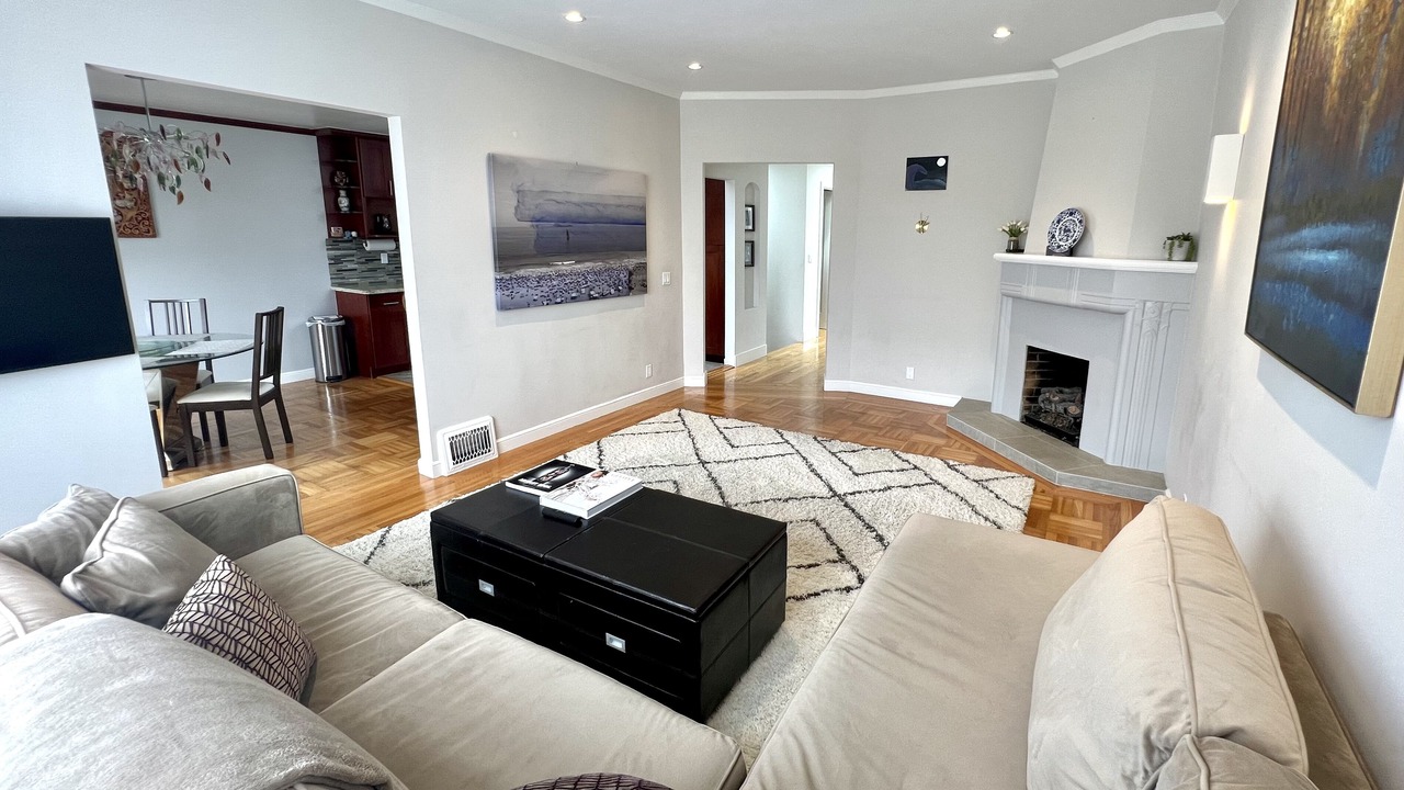 Photo of Livingroom in Outer Sunset