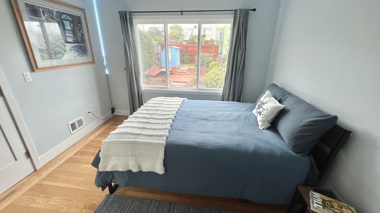 Photo of Bedroom in Outer Sunset