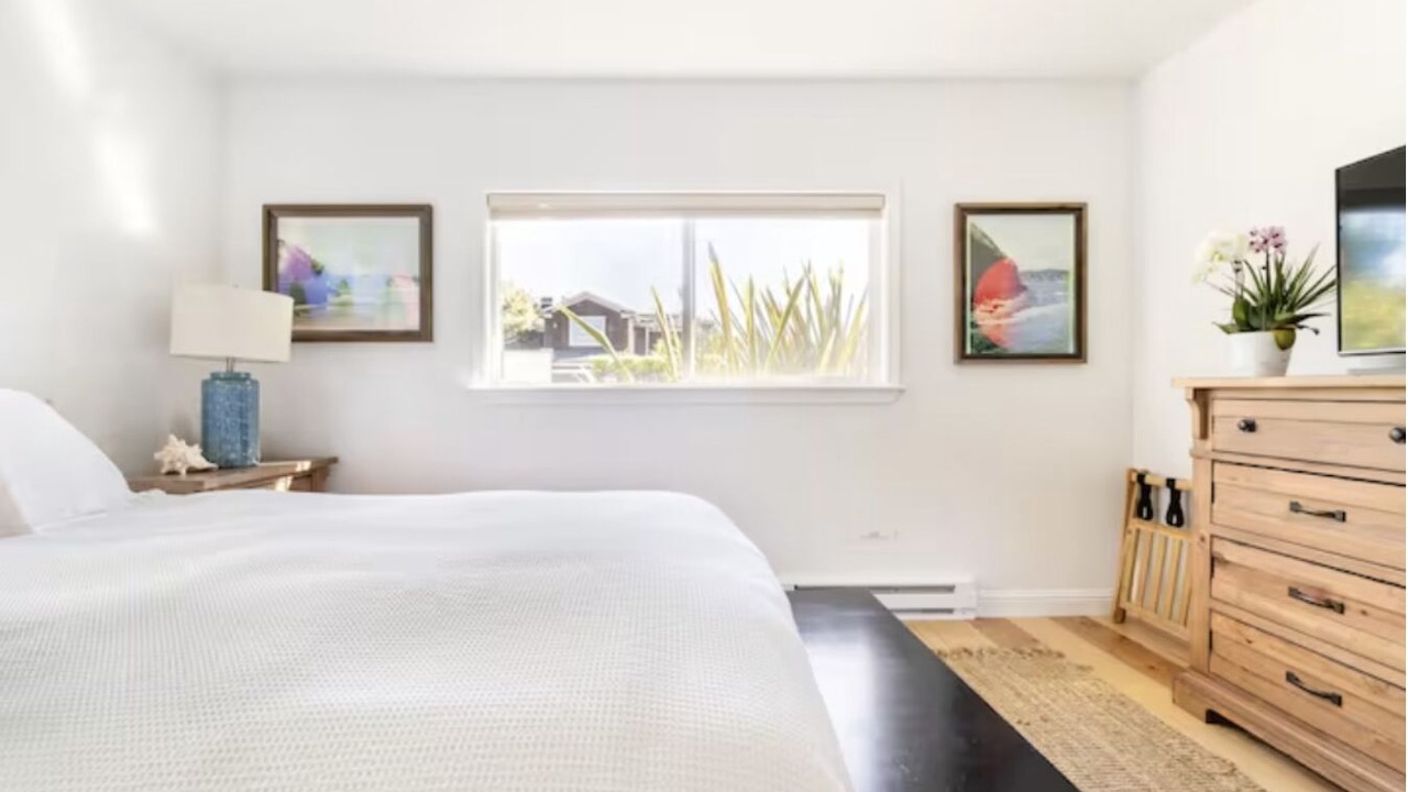 Photo of Bedroom in Opal Cliffs