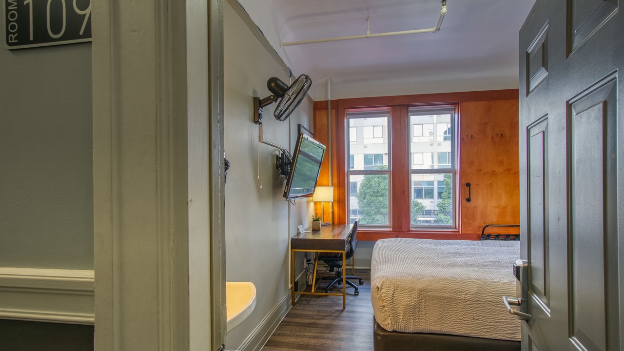 Photo of Bedroom in Downtown San Francisco