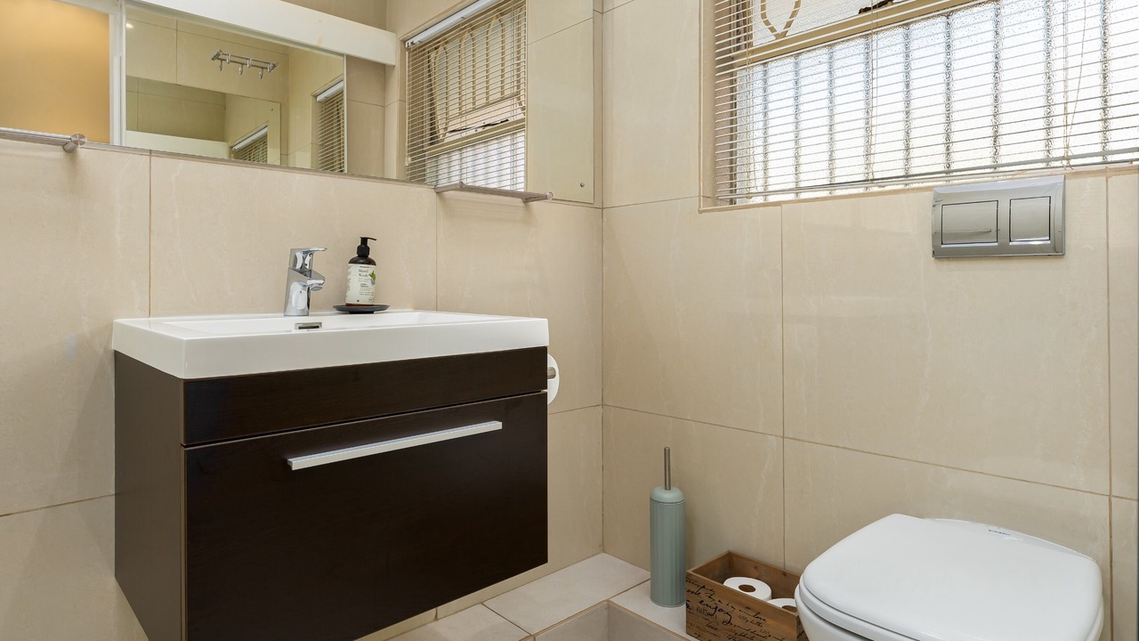 Photo of Bathroom in Three Anchor Bay