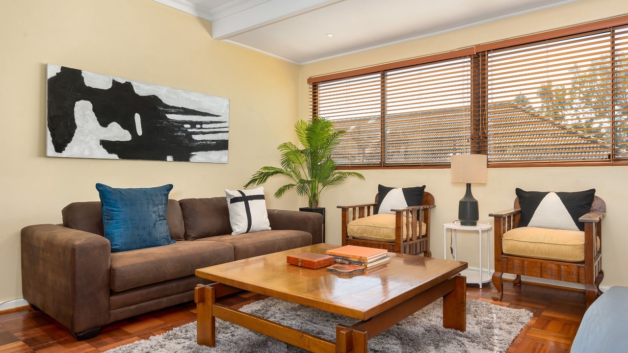 Photo of Livingroom in Three Anchor Bay