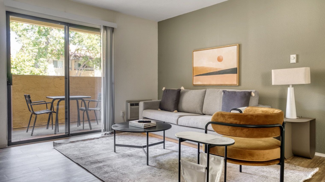 Photo of Livingroom in Shoreline West