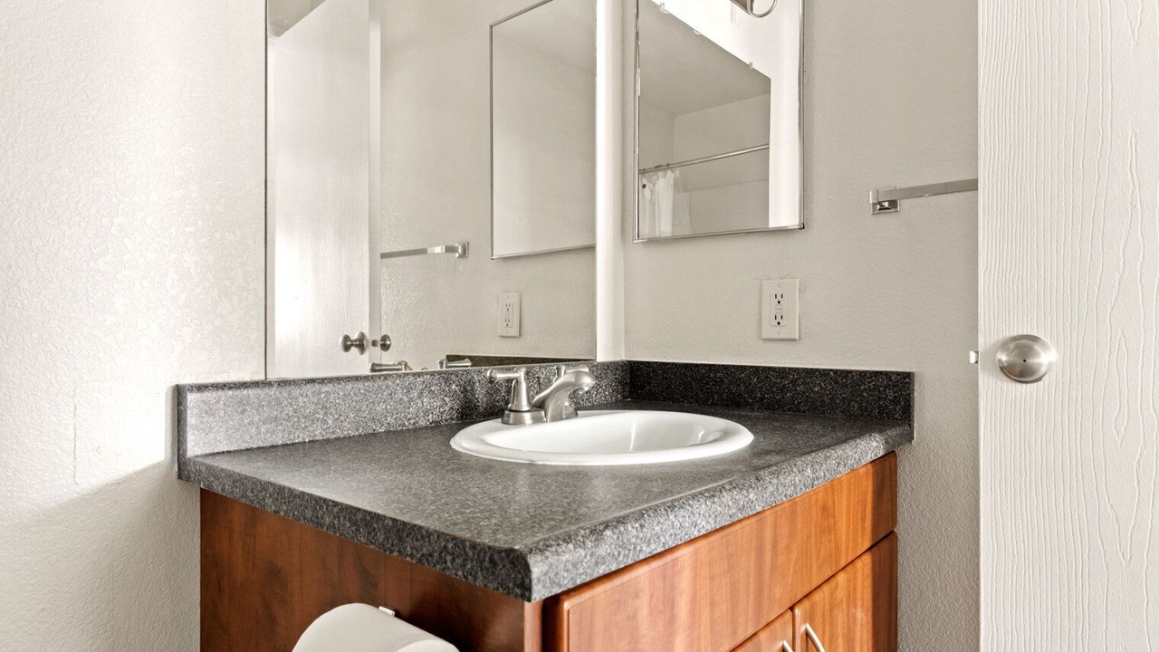 Photo of Bathroom in Shoreline West