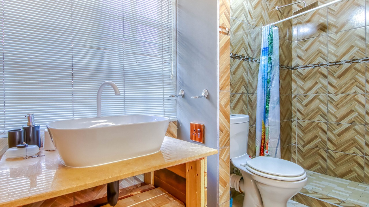 Photo of Bathroom in Greater Johannesburg Metropolitan Area