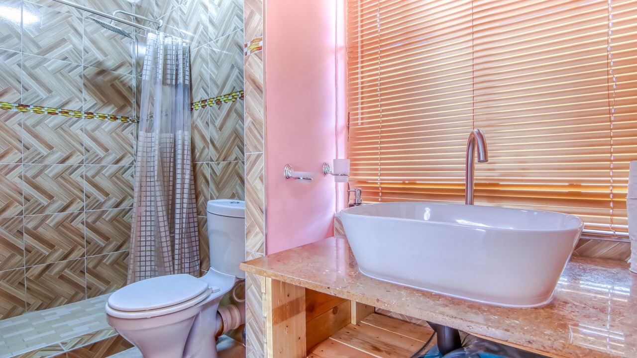 Photo of Bathroom in Greater Johannesburg Metropolitan Area