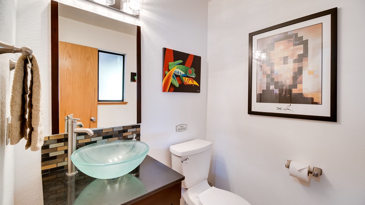 Photo of Bathroom in Kelseyville