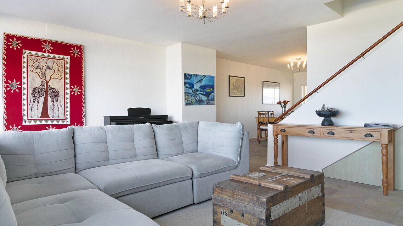 Photo of Livingroom in Milnerton