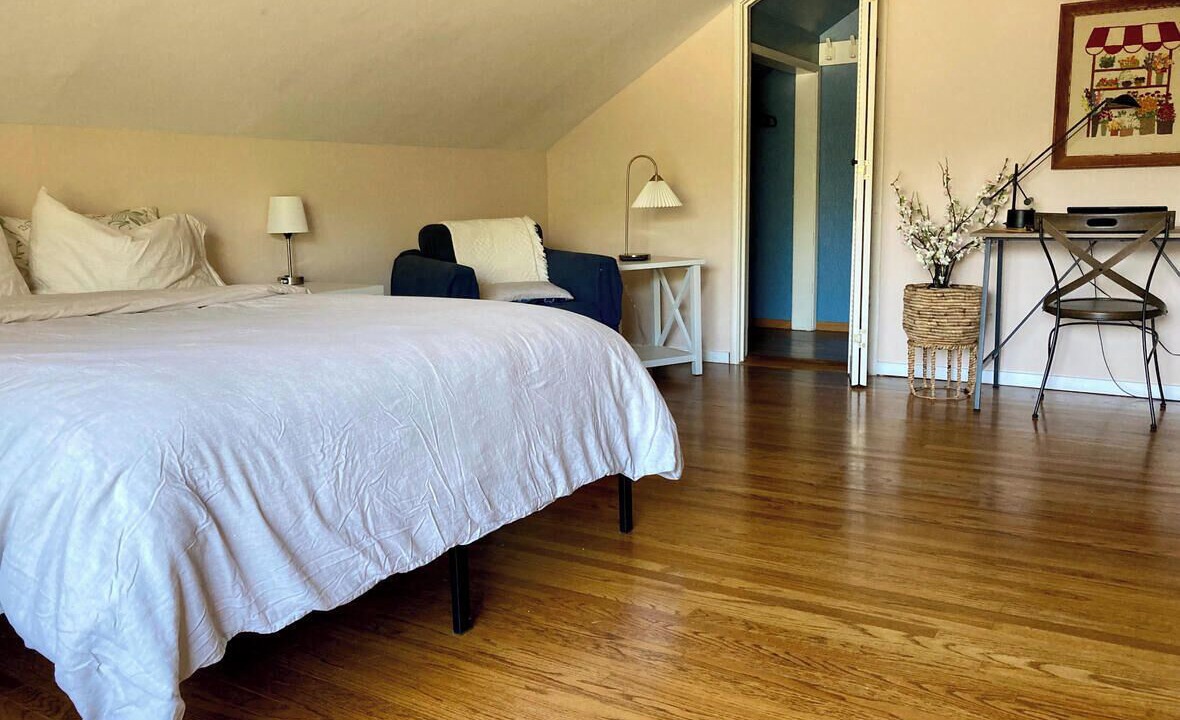 Photo of Bedroom in Arden-Arcade