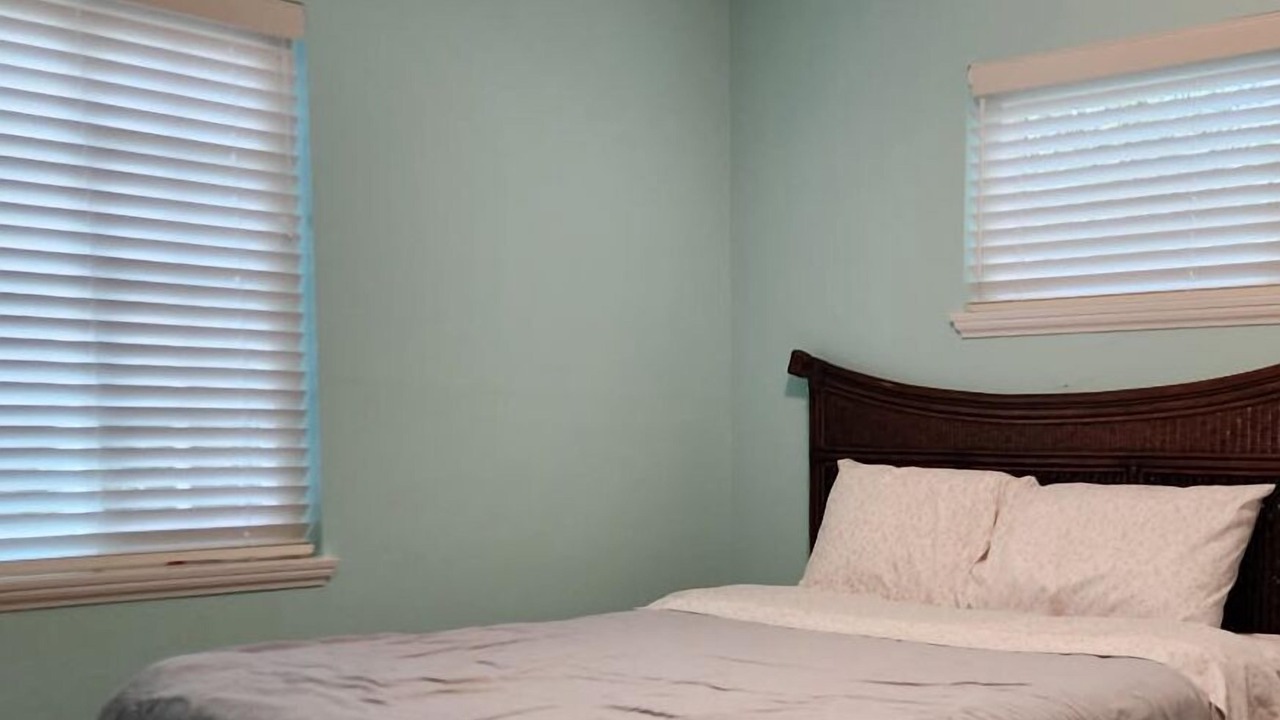 Photo of Bedroom in Arden-Arcade
