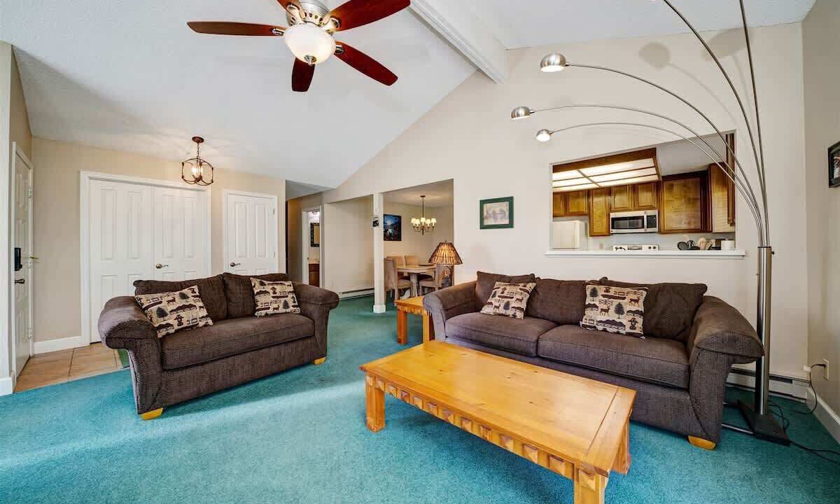 Photo of Livingroom in Plumas Eureka Estates