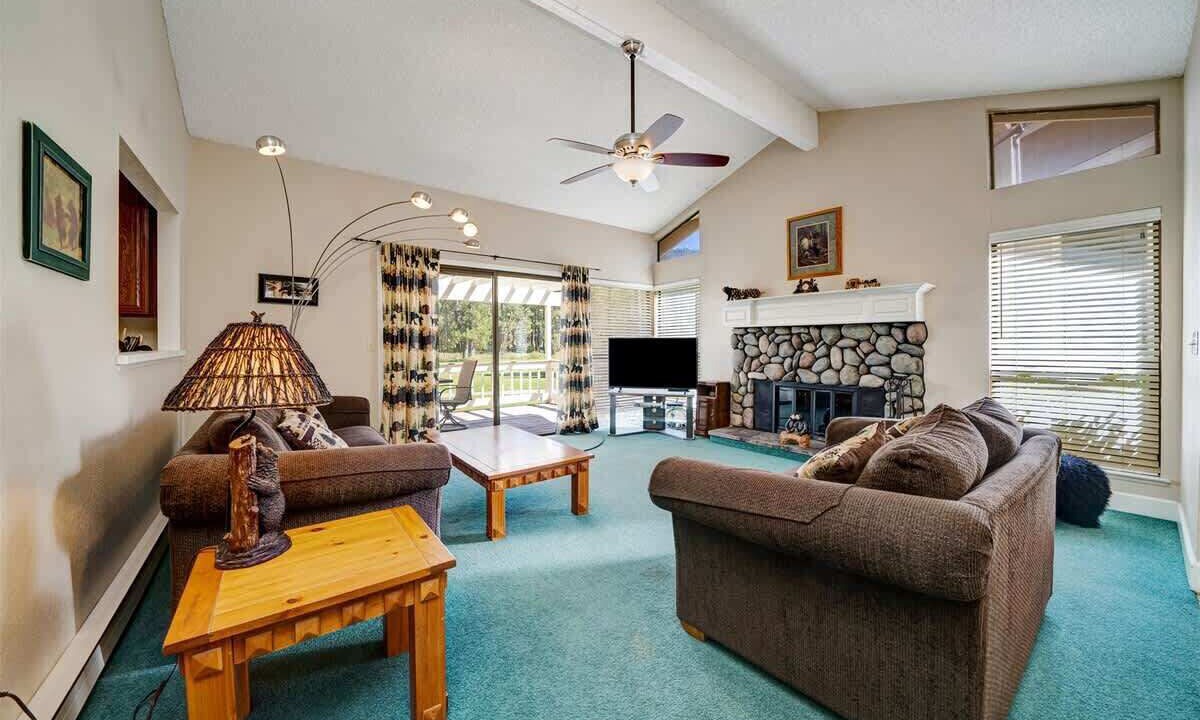 Photo of Bedroom in Plumas Eureka Estates