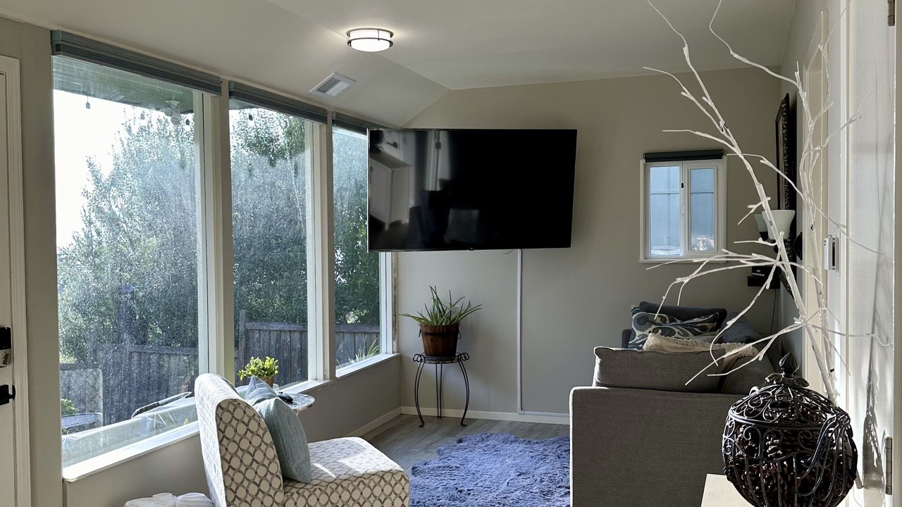 Photo of Livingroom in Moss Beach