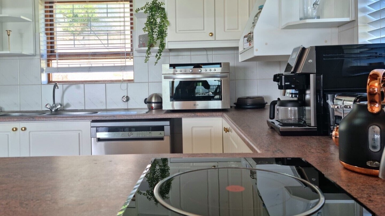 Photo of Kitchen in Gordons Bay Central