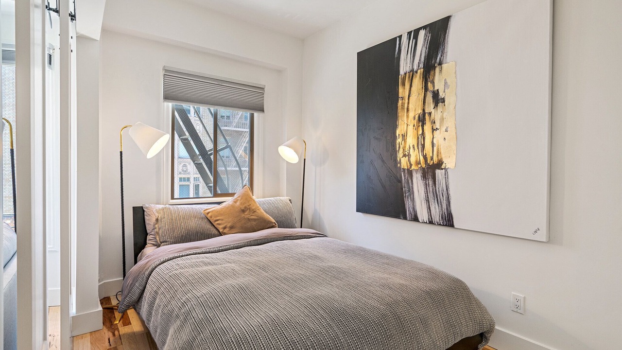 Photo of Bedroom in Lower Nob Hill