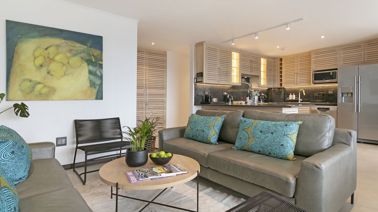 Photo of Livingroom in Three Anchor Bay