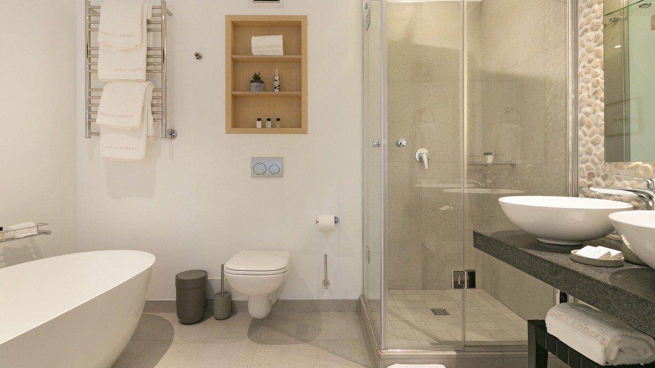 Photo of Bathroom in Three Anchor Bay