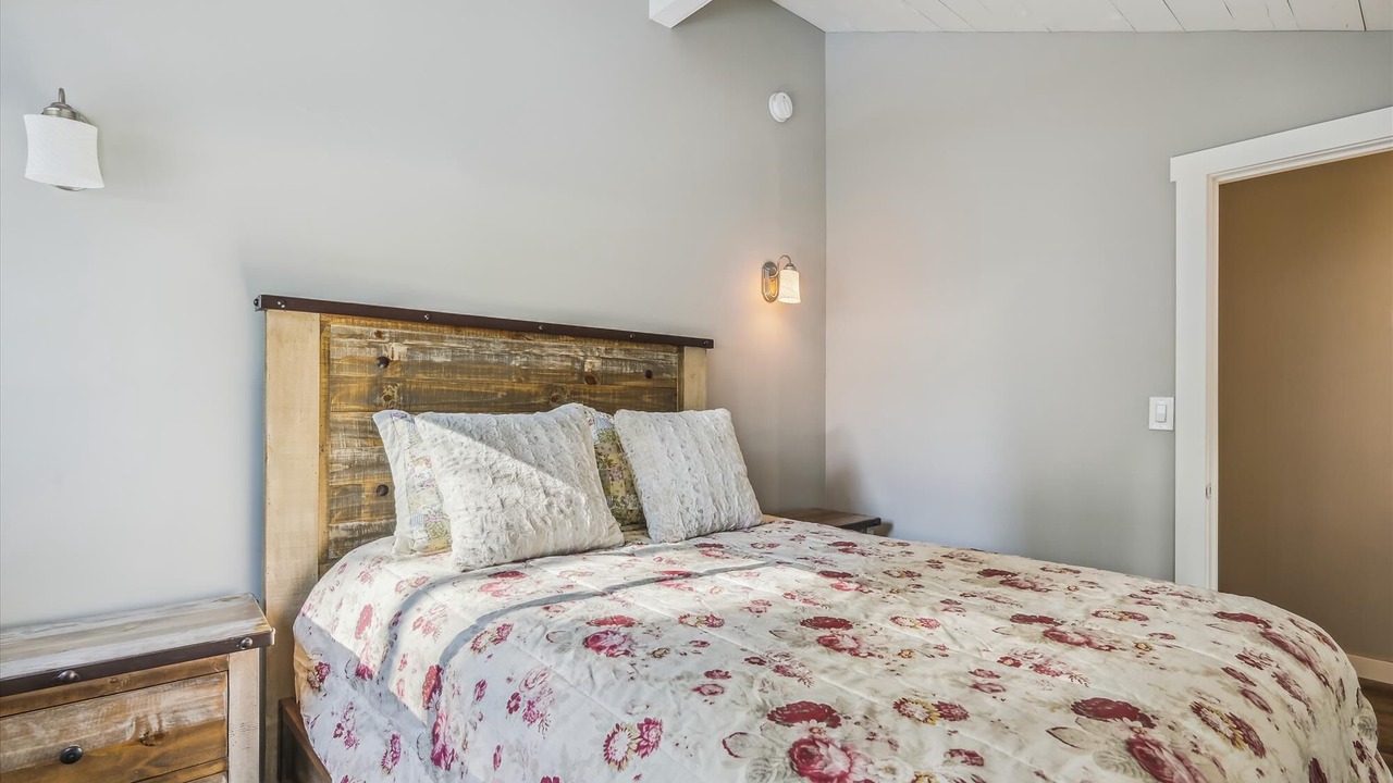 Photo of Bedroom in Comstock Acres