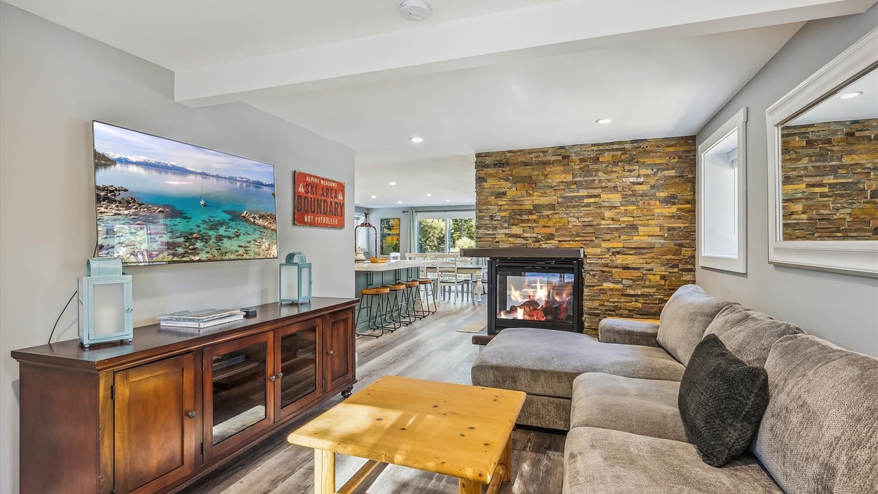 Photo of Livingroom in Comstock Acres