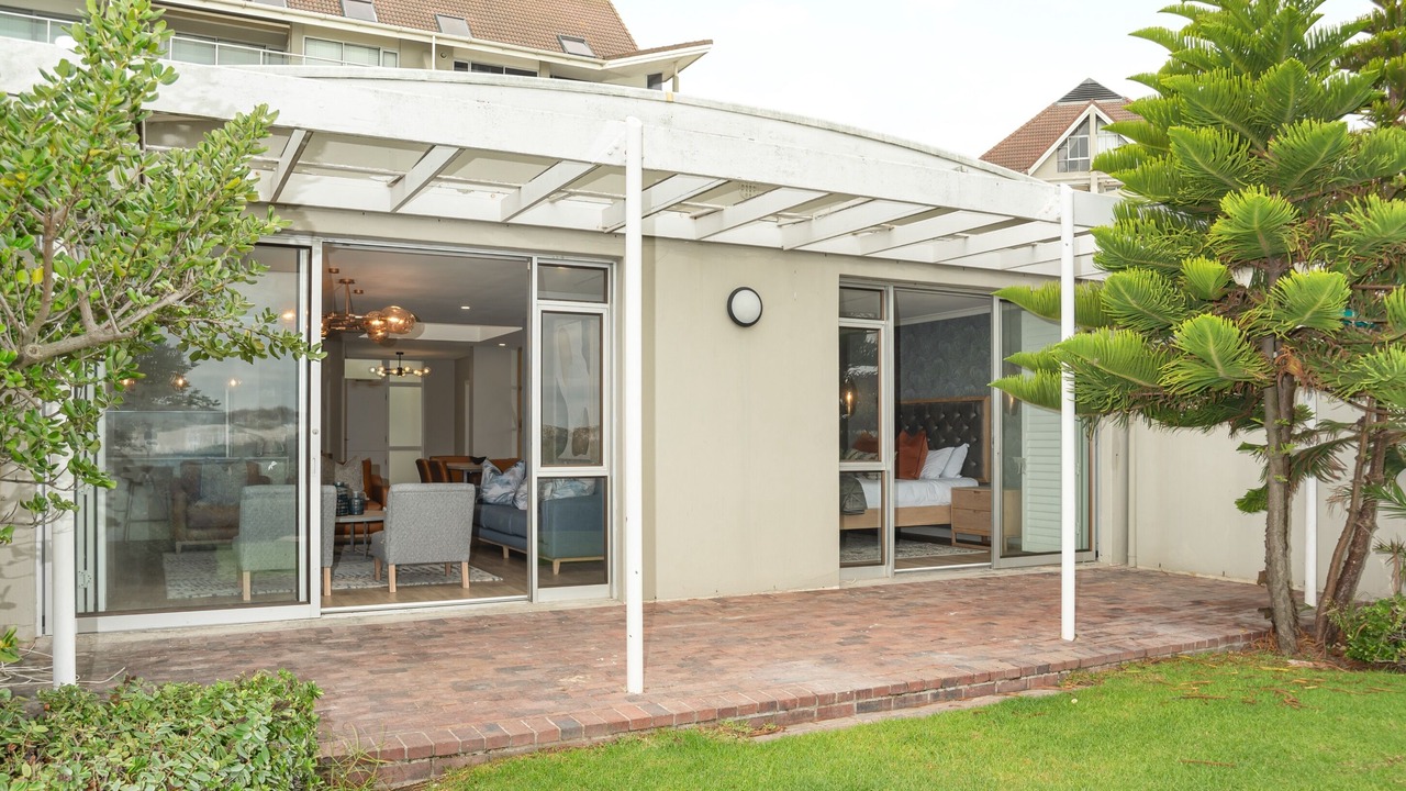 Photo of Outdoor in Bloubergstrand