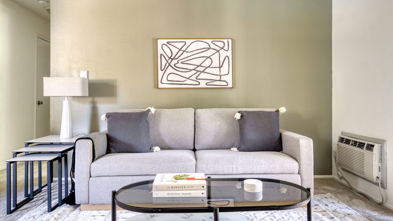 Photo of Livingroom in Shoreline West