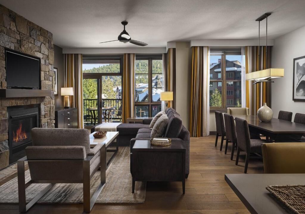 Photo of Livingroom in Truckee