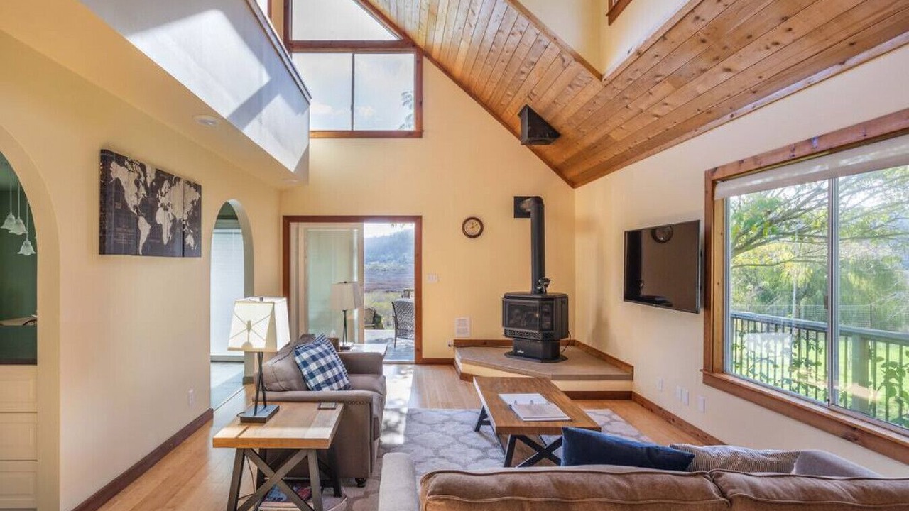 Photo of Livingroom in Point Reyes Station