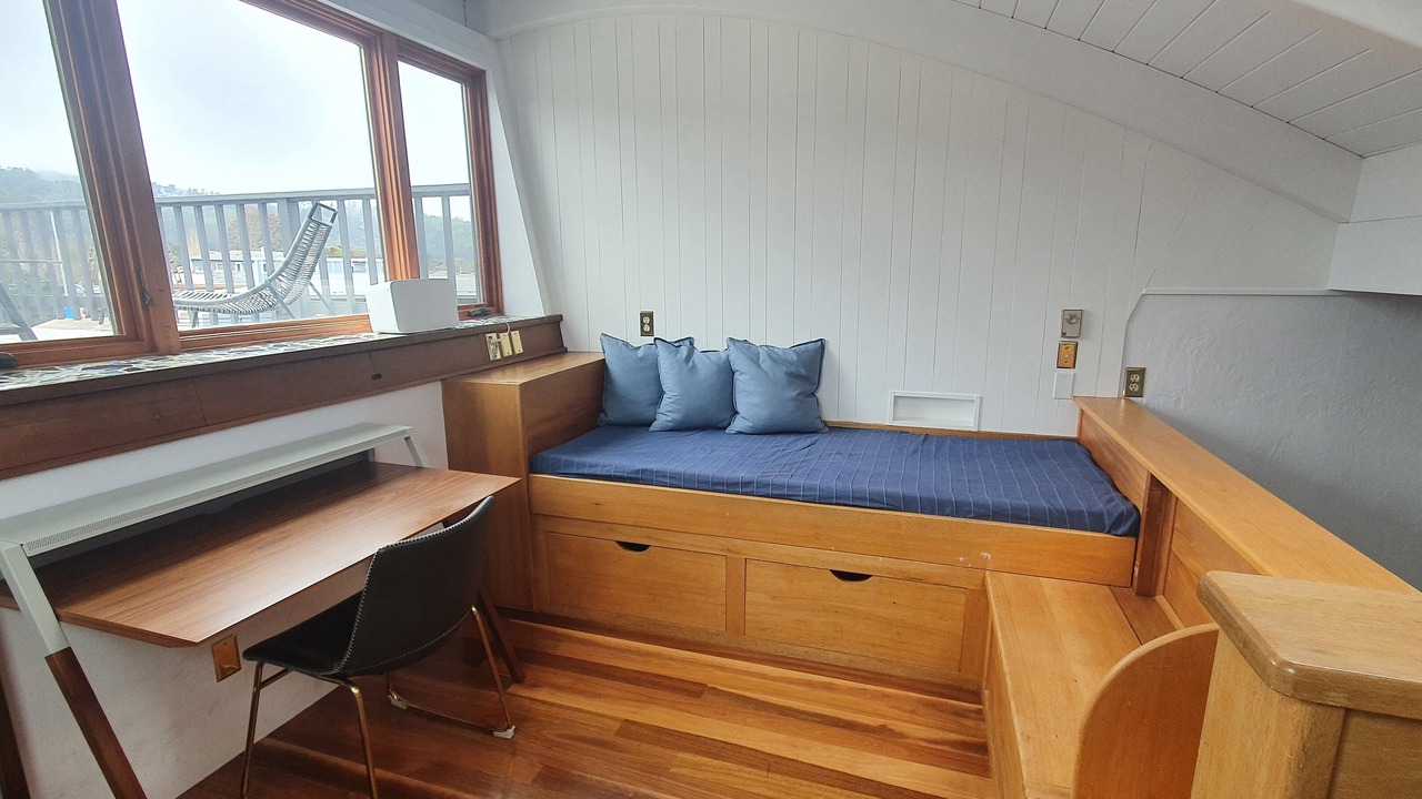 Photo of Bedroom in Marin City