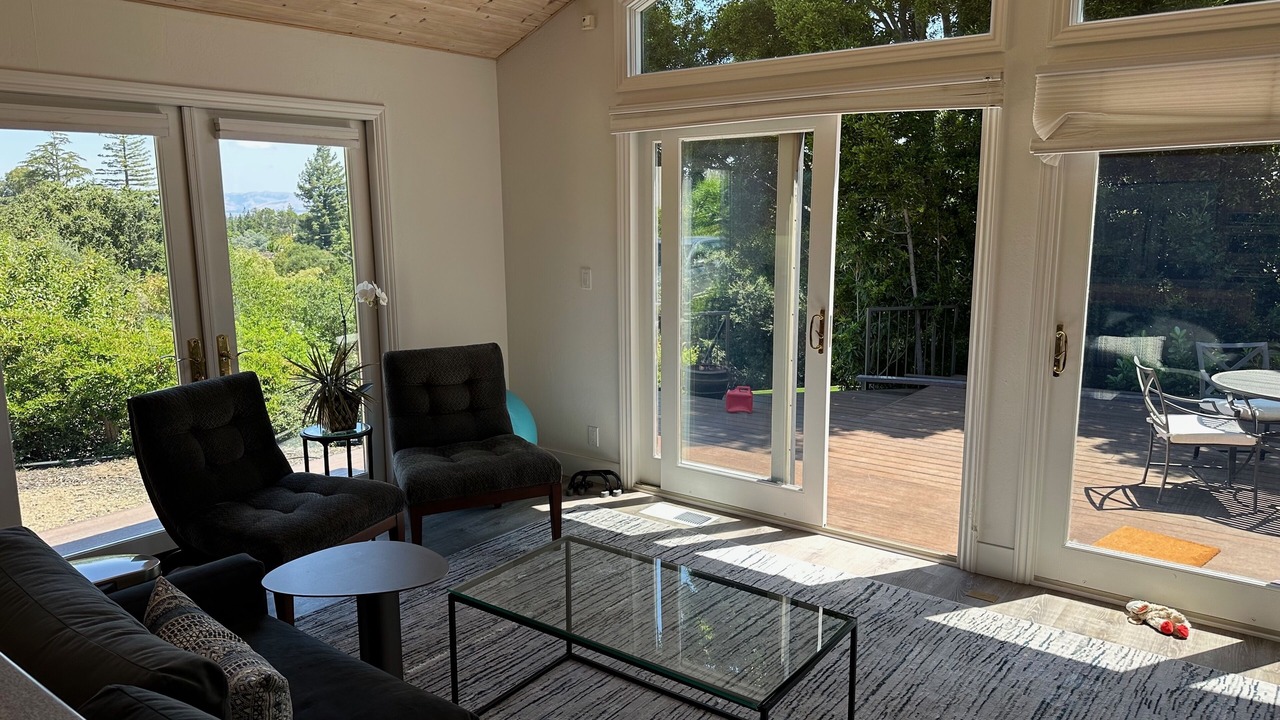 Photo of Livingroom in Los Altos Hills