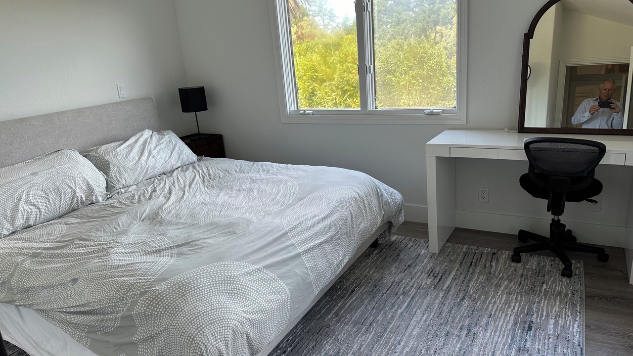 Photo of Bedroom in Los Altos Hills