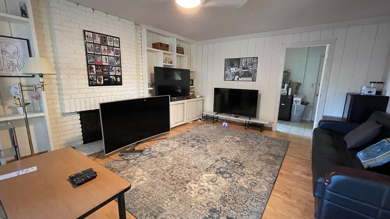 Photo of Livingroom in Saratoga