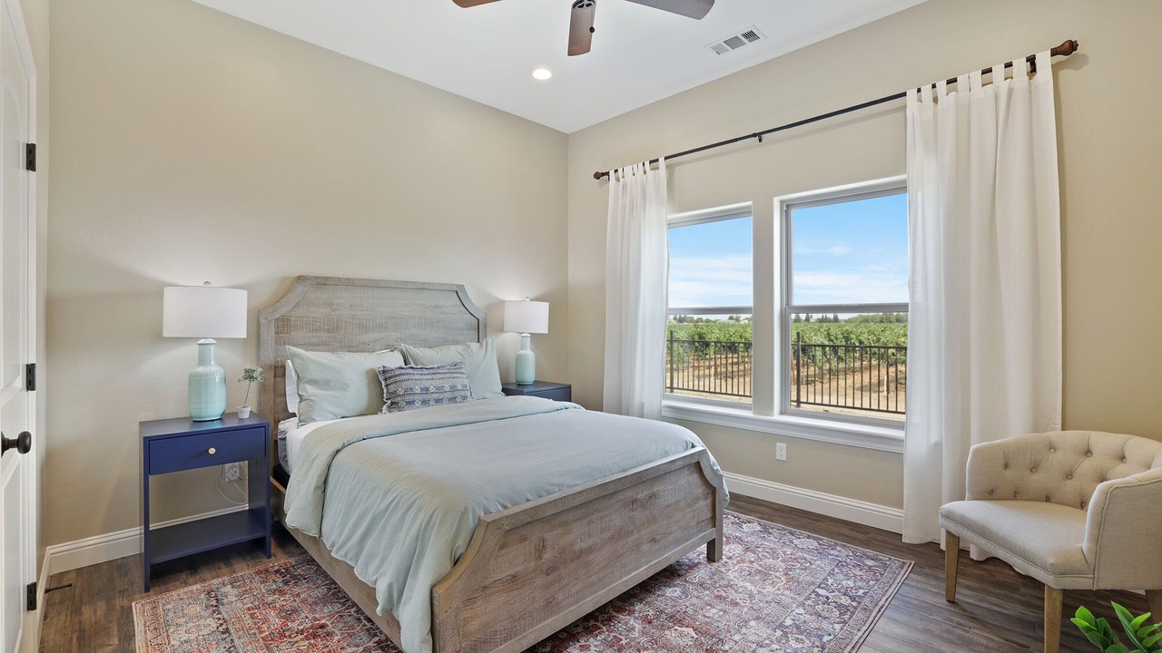 Photo of Bedroom in Acampo