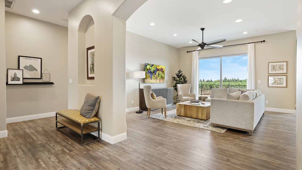 Photo of Livingroom in Acampo