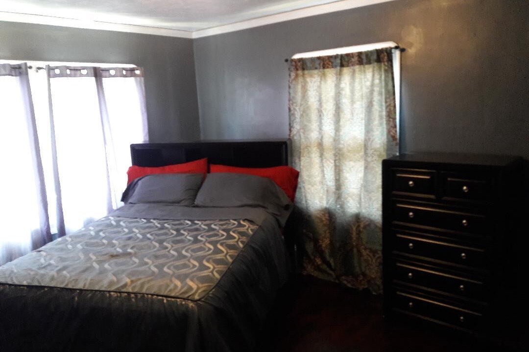 Photo of Bedroom in Golden Gate