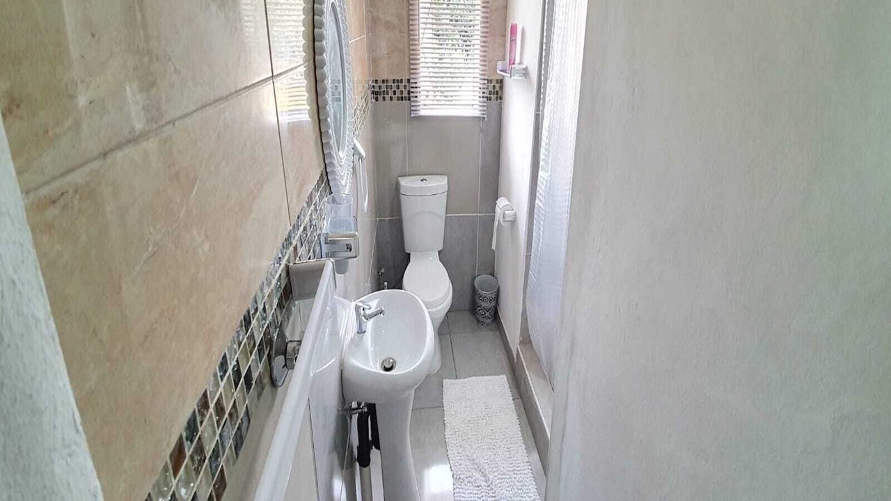 Photo of Bathroom in Greater Johannesburg Metropolitan Area