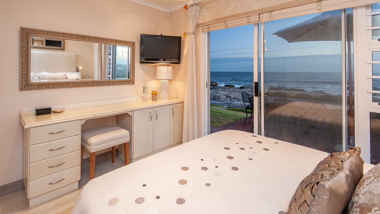 Photo of Bedroom in Hermanus