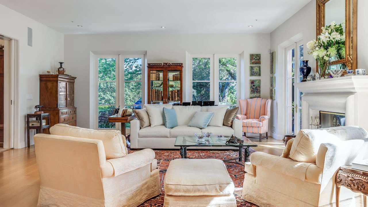 Photo of Livingroom in Greenbrae