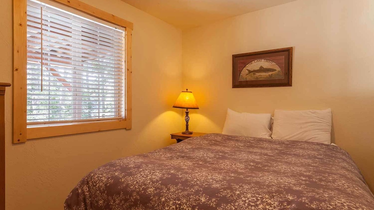 Photo of Bedroom in Serene Lakes