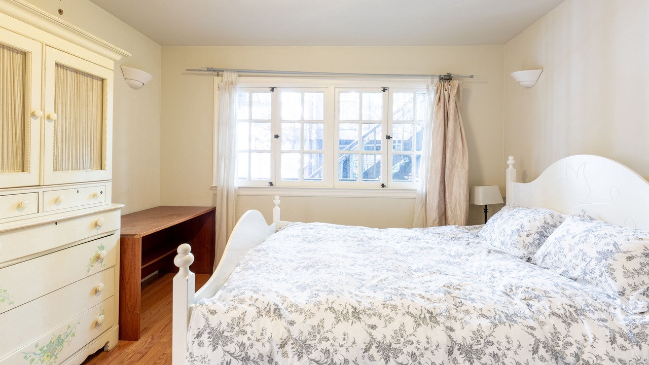 Photo of Bedroom in Berkeley