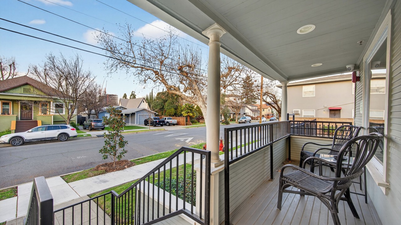 Photo of Patio Balcony in North Oak Park