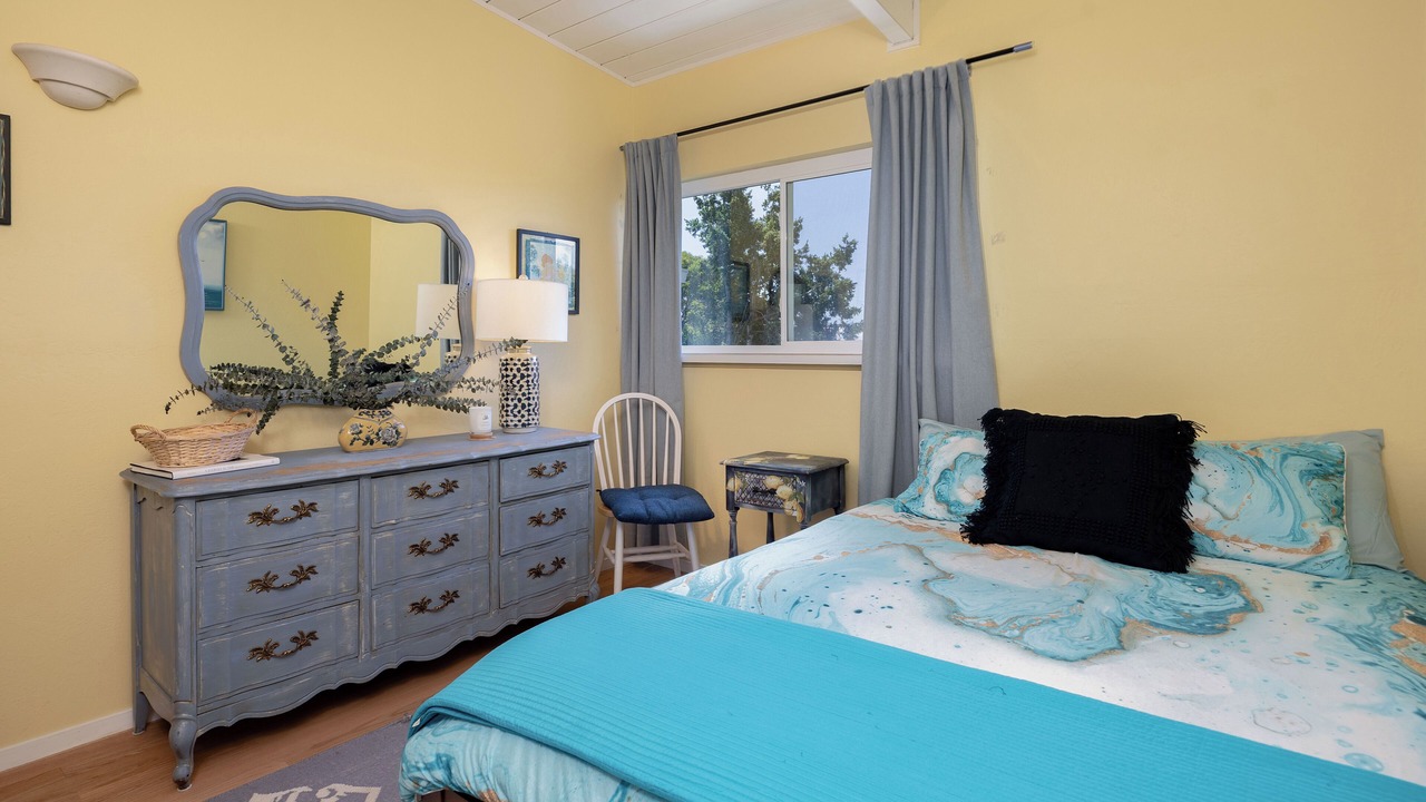 Photo of Bedroom in East Richmond Heights
