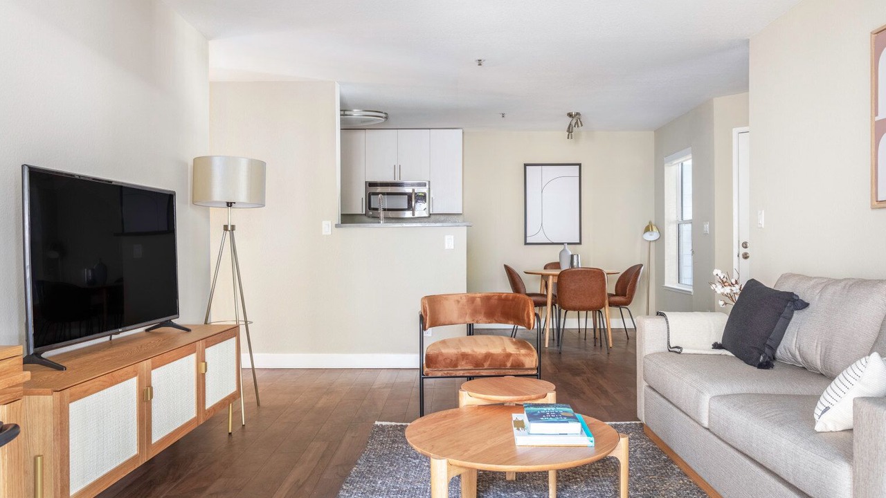 Photo of Livingroom in Old Mountain View