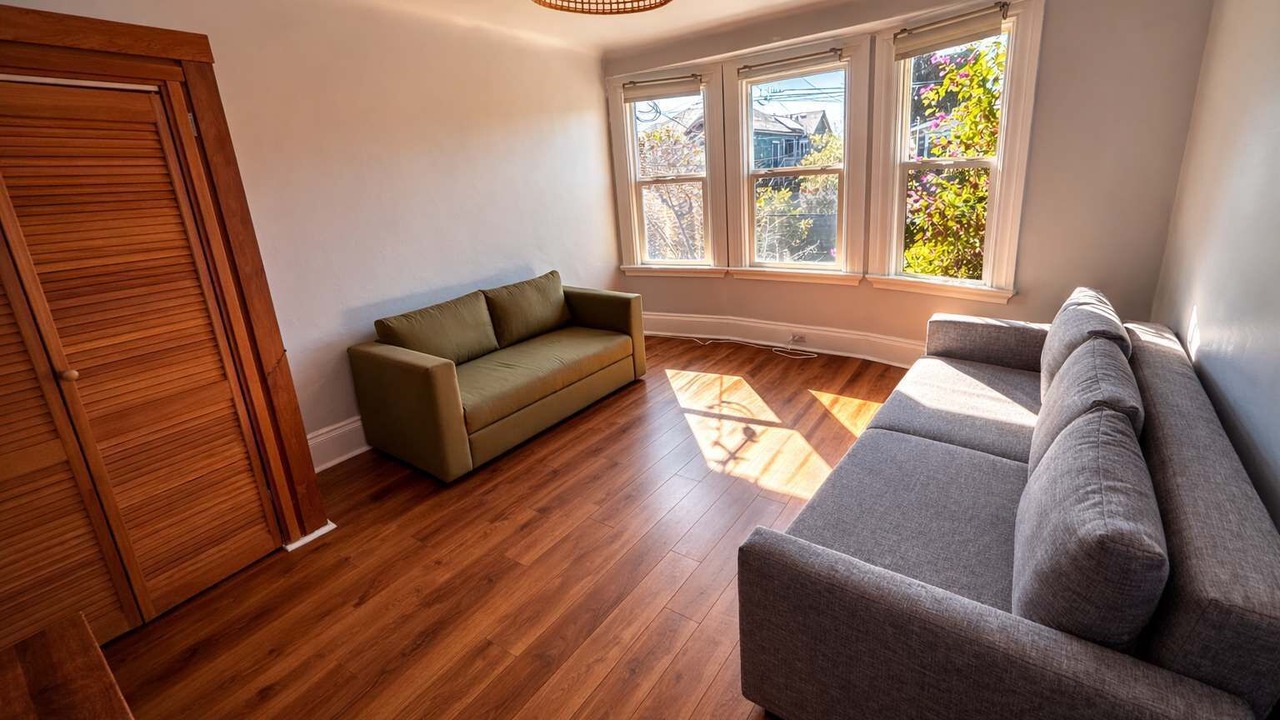 Photo of Livingroom in Golden Gate
